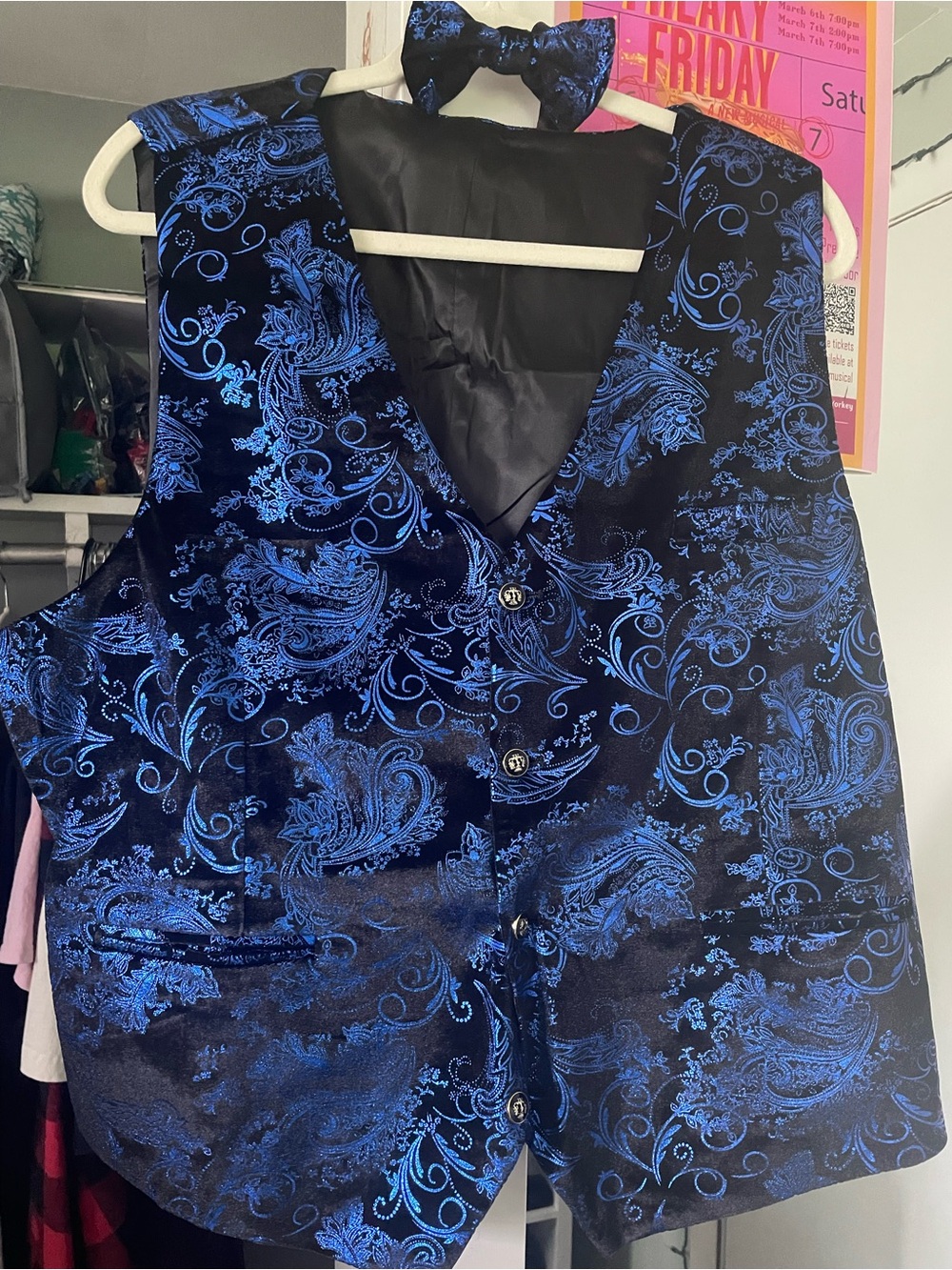 SHEIN Black & Blue Paisley Formal Vest with Bow Tie